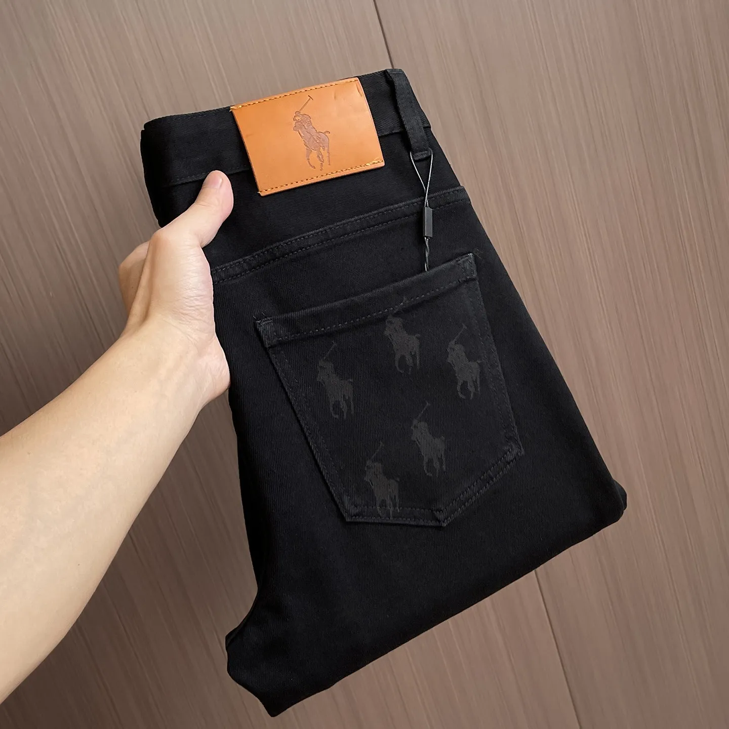 P260 Paul 25ss autumn and winter new jeans, high elastic fabric, imported custom high-end washed cloth 🌹🌹High breathability and comfort, impeccable details, brand element design concept, reflecting high quality. It feels delicate and soft! It presents a casual cut and the upper body shape is great! Yardage: 28-38 (no 35.37)